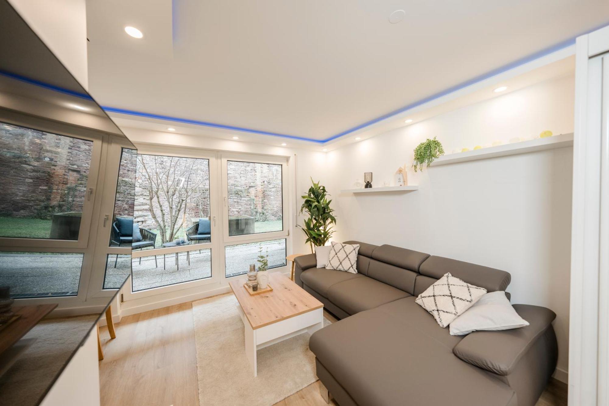 Bellabene Modernes Studio Apartment In Zentraler Lage Mit Terrasse, Parkplatz, Smarttv Пфорцхайм Экстерьер фото